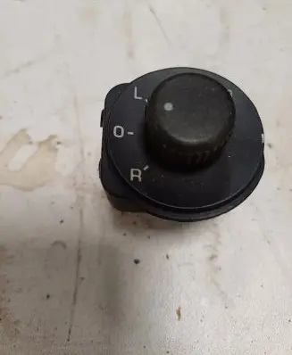 Skoda Octavia Mk2 (1Z) Wing mirror switch 1Z1959565A