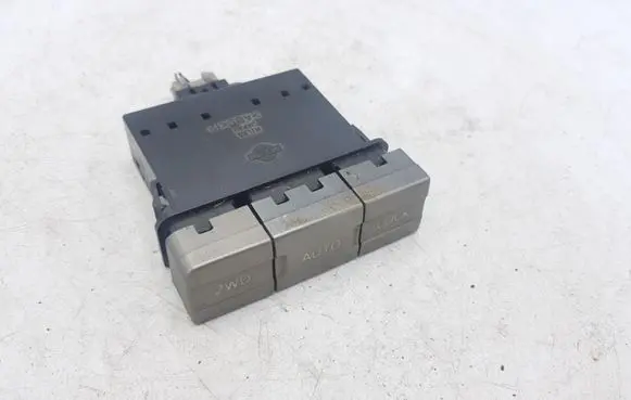 Nissan X-Trail T30 Differential lock switch ABS2 26190
