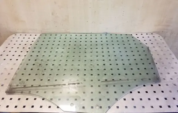 Audi Q5 SQ5 Rear door window glass 