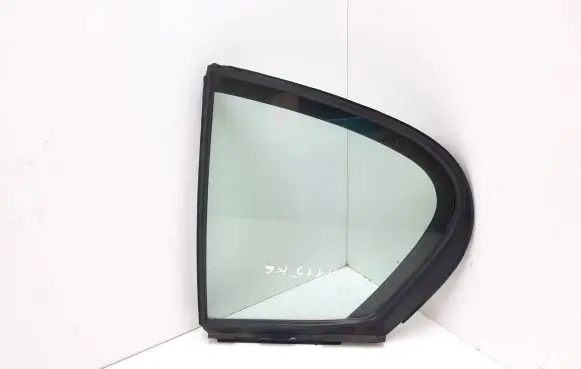 Rear vent window glass