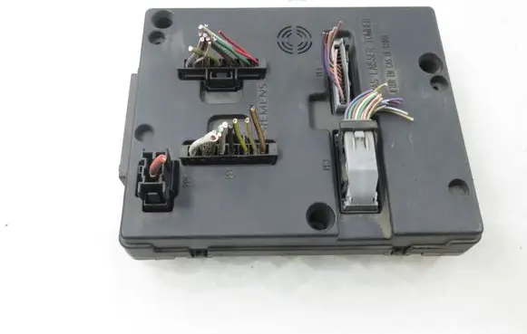Renault Scenic I Central body control module 8200029342B S108502610G