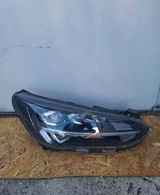 Ford Focus Headlight/headlamp JX7B13E014CE
