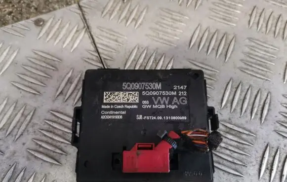 Volkswagen PASSAT B8 Gateway control module 5Q0907530AC