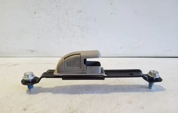 Chevrolet Captiva Seat belt adjustment rail 