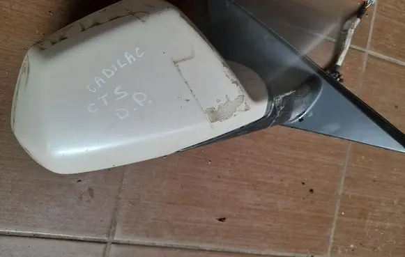 Cadillac CTS Front door electric wing mirror 25951504