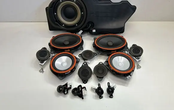 Toyota Land Cruiser (J150) Audio system kit 861600WT90 861600WD10 861600WP10