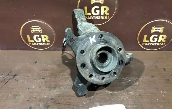 Opel Astra H Front wheel hub spindle knuckle