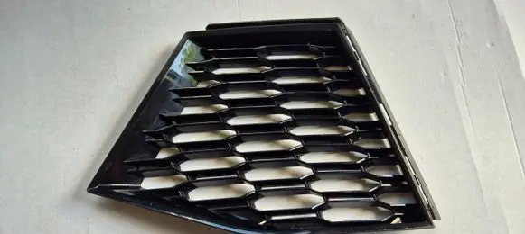 BMW 2 F44 Front bumper upper radiator grill