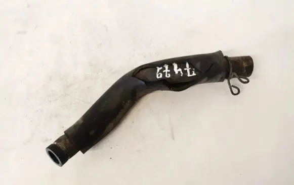 Toyota Avensis T250 Engine coolant pipe/hose