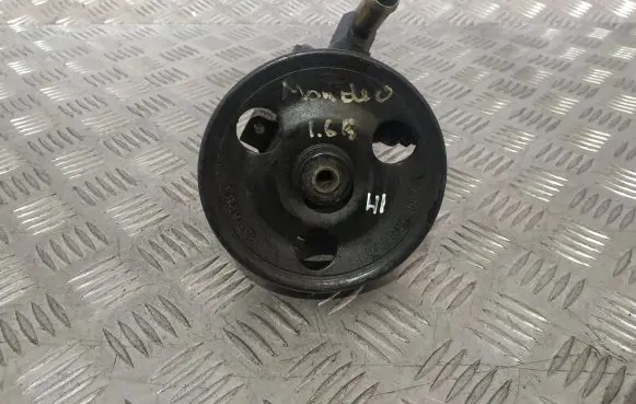 Ford Mondeo MK I Power steering pump 93BB3A733AB