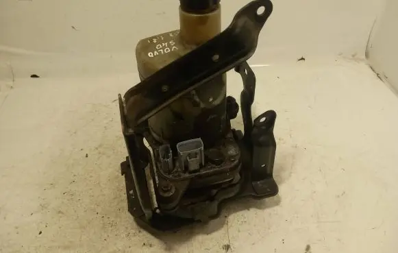 Volvo S40 Power steering pump 5N513K514CA 31202520