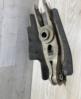 Rear control arm
