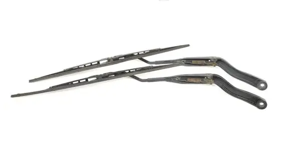 Dodge Nitro Windshield/front glass wiper blade P55157283AD D55157284AD