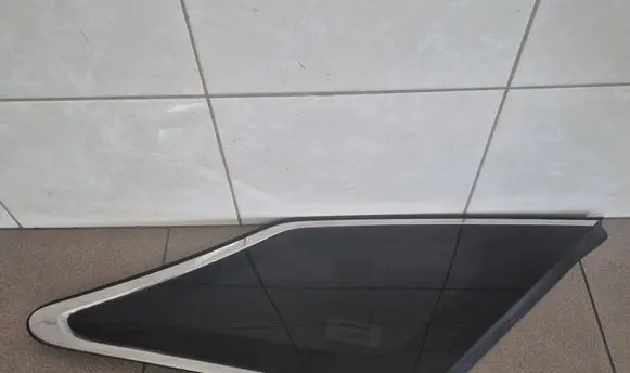 Hyundai i40 Rear side window 878203Z000