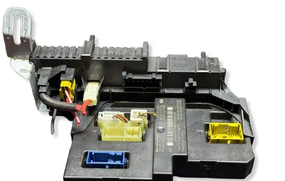 Mercedes-Benz C W204 SAM control unit 2045458201
