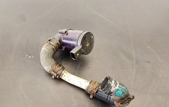 Volkswagen Touareg I Electric auxiliary coolant/water pump 7L0965561J 7L0819318C