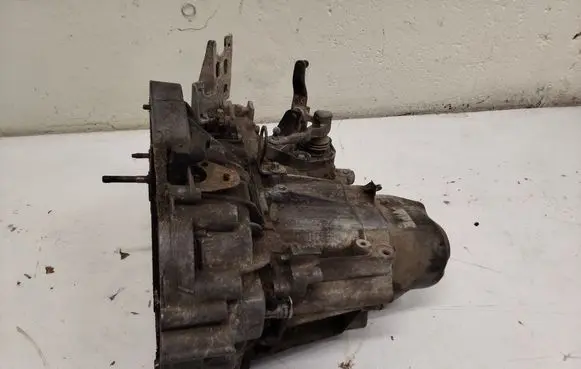 Renault Megane II Manual 6 speed gearbox 8200114679