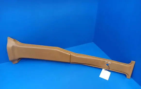 Volvo 240 (B) pillar trim (top) 7349
