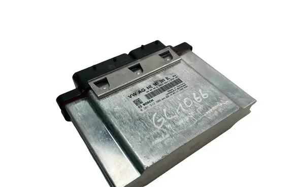 Volkswagen Golf VII Engine control unit/module 04E907309BL 0261S12606