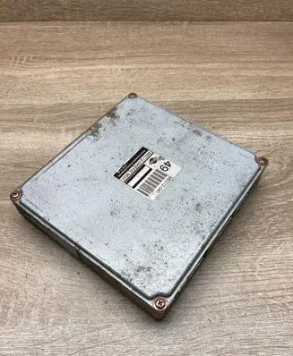 Nissan Primera Engine control unit/module ECU MEC12040 MEC12040F59820