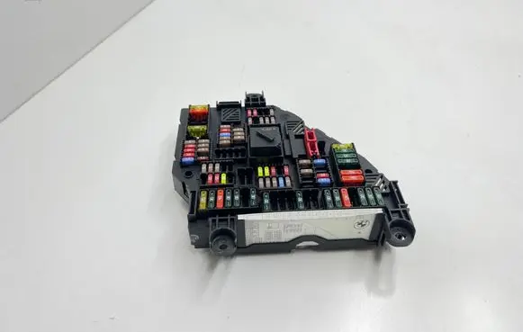 BMW 5 F10 F11 Fuse module 9264923 417033452 03185136