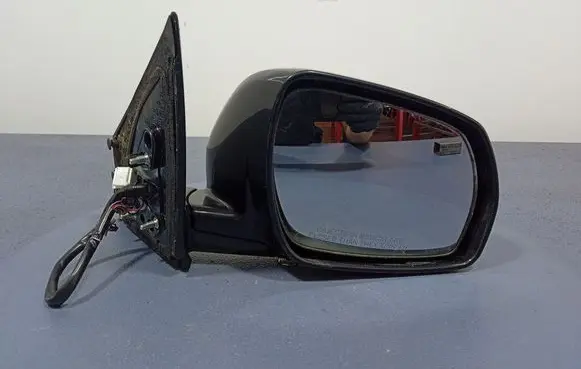 Nissan Murano Z50 Front door electric wing mirror 