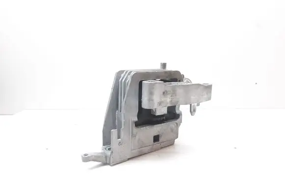 BMW 2 F46 Engine mount bracket 