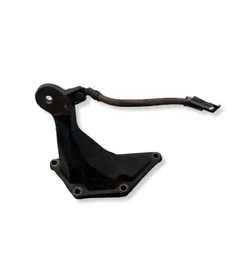BMW 3 E46 Engine mounting bracket 6762274