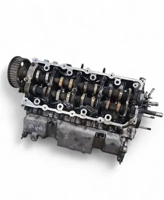Toyota Avensis T250 Engine head 