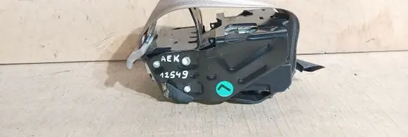 Rear seatbelt
