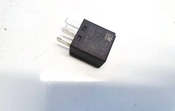 Opel Astra H Other relay 90508807