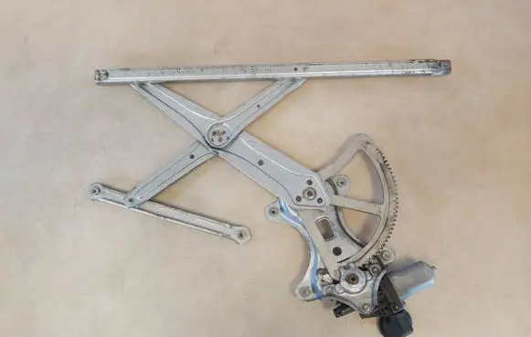 Lexus RX 330 - 350 - 400H Side middle window/glass 69801-33040 85710-58010