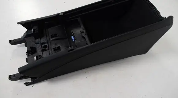 Mercedes-Benz C W205 Center console 