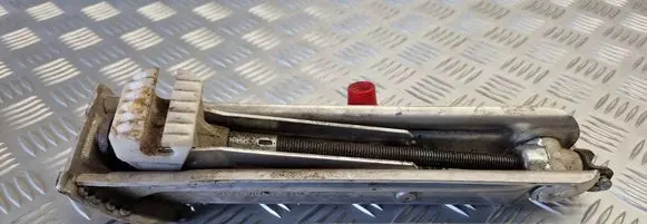 Audi A4 S4 B5 8D Lift Jack 8D0011031D
