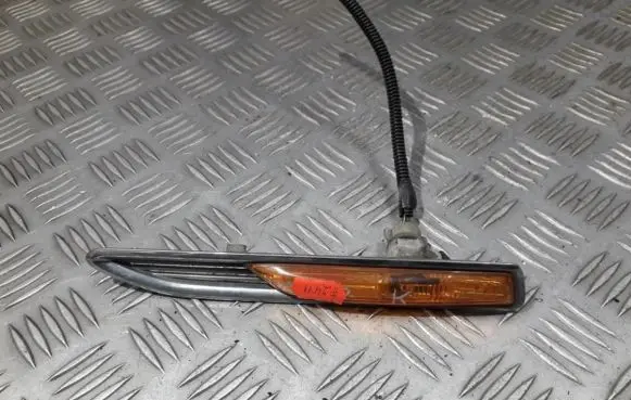 Ford Mondeo MK IV Front fender indicator light 7s7113k354bd 7s71-13k354-bd