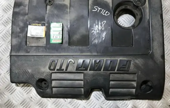 Fiat Stilo Engine cover (trim)