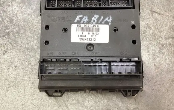 Skoda Fabia Mk1 (6Y) Comfort/convenience module 6Q1937049C 5WK48212