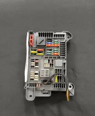 BMW X5M E70 Fuse module 6931687 518954021A 062272693168704
