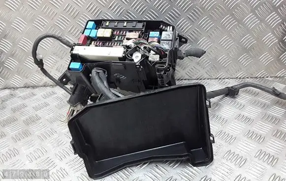 Toyota Prius (XW30) Fuse module 9903xa2