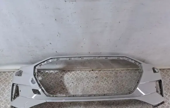 Audi e-tron Front bumper 4KE807437