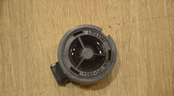 Alfa Romeo Giulietta Front door high frequency speaker 528393184