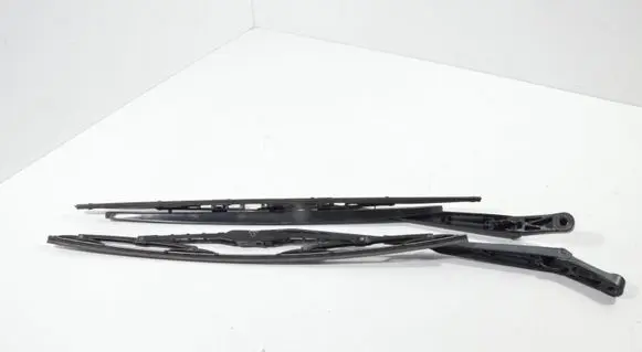 Porsche Cayman 987 Front wiper blade arm 986628027