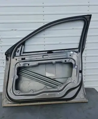 Volvo V70 Front door