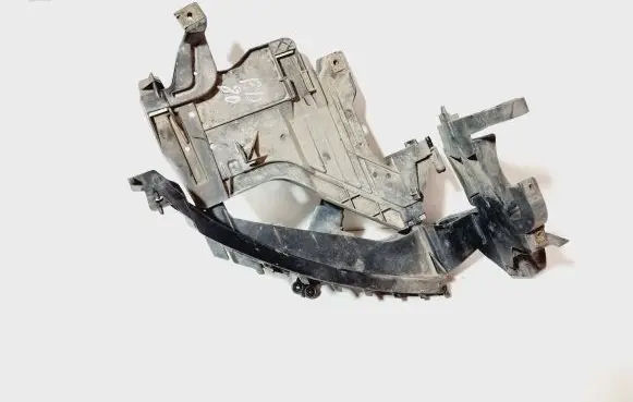 Audi A4 S4 B8 8K Headlight/headlamp mounting bracket 8K0805608R 8K0805608