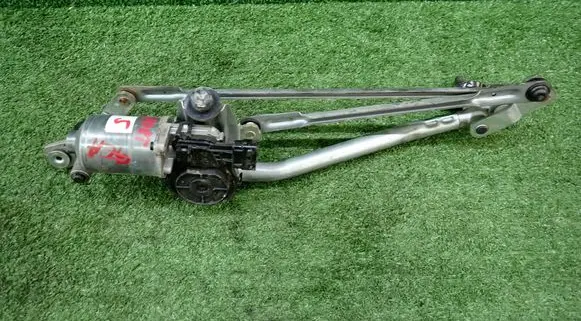 KIA Sportage Front wiper linkage and motor 