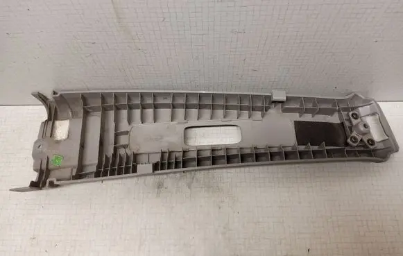 KIA Sorento (B) pillar trim (top) 858243E000