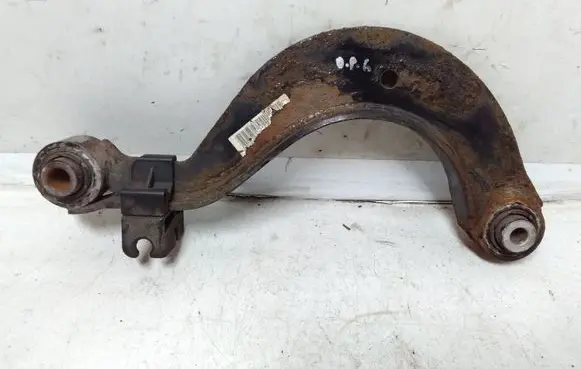 Rear control arm