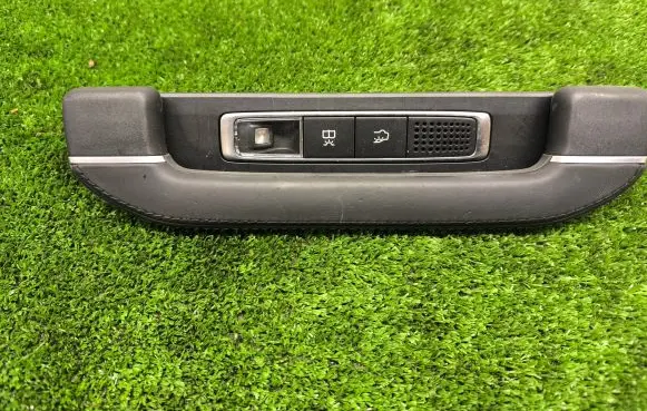 Mercedes-Benz C W205 Rear interior roof grab handle A0009065600