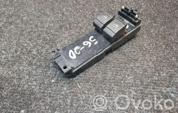 Volkswagen PASSAT B5 Electric window control switch 1J3959857B 03755130