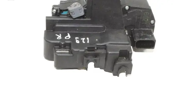 Chevrolet Captiva Front door lock